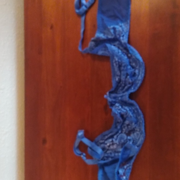 Lace Underwire Bra in Blue - Picture 2 of 3